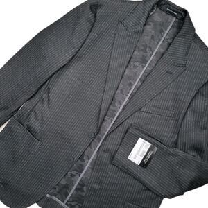 Kenneth Cole Awearness charcoal pinstripe Sport jacket Size 42R Slim Stretch